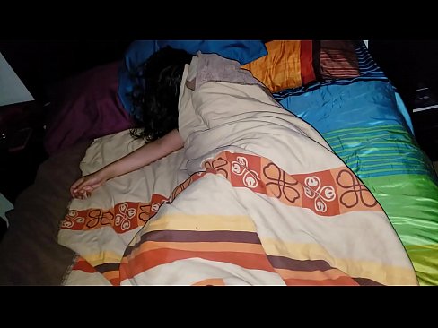 ❤️ Tus niam txiv cem nws niam yau thaum nws tsaug zog. ❤  Porn video  ntawm hmn.porno24-7.ru%